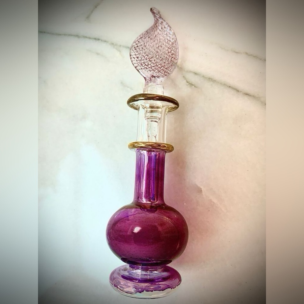 2204 Elegant Purple Glass Mini Perfume Bottle - Picture 2 of 7